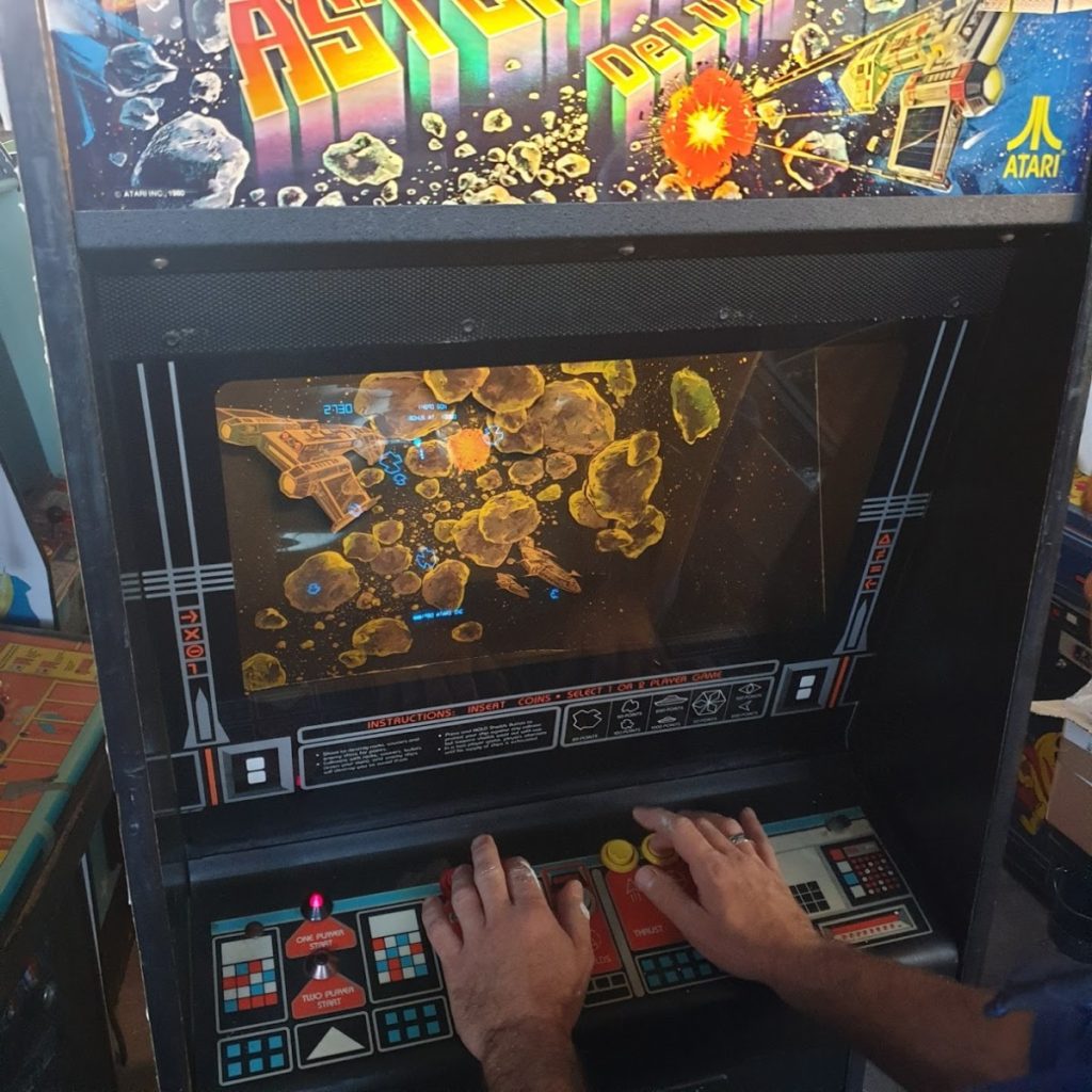 Asteroids Deluxe
