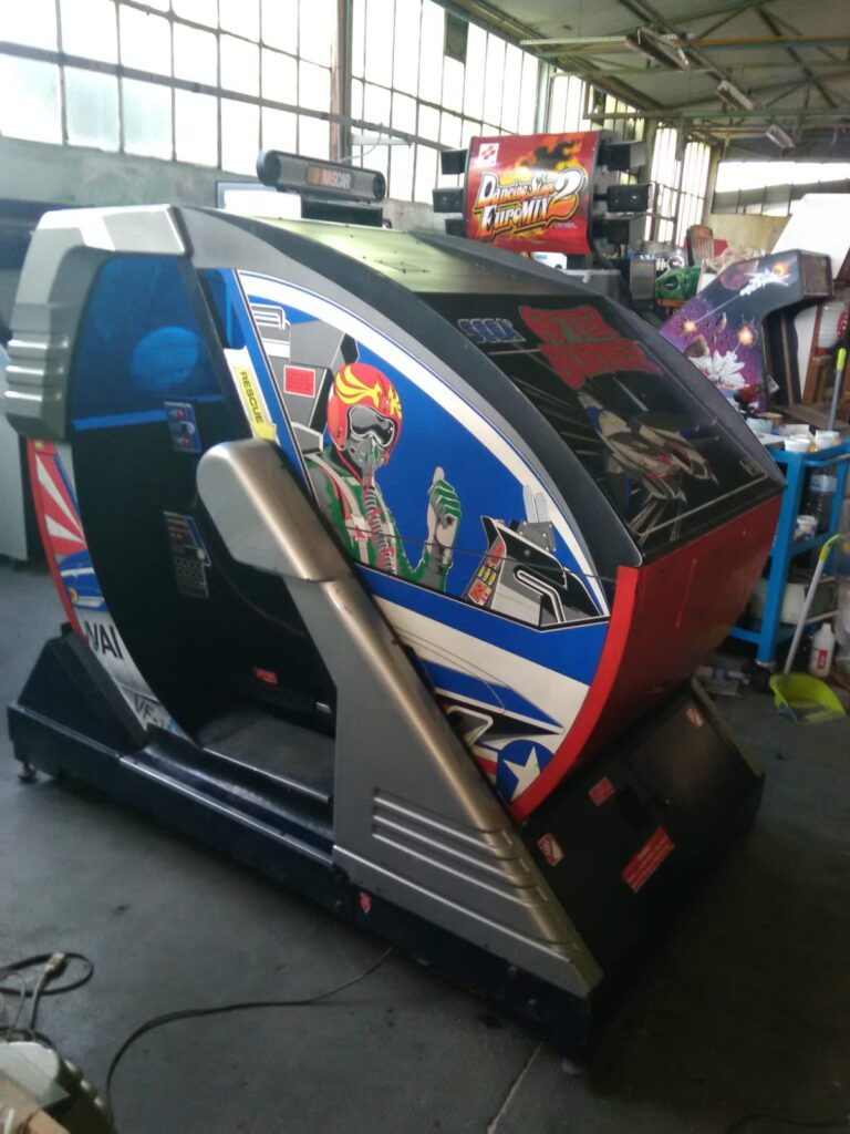Il modello Deluxe di After Burner
