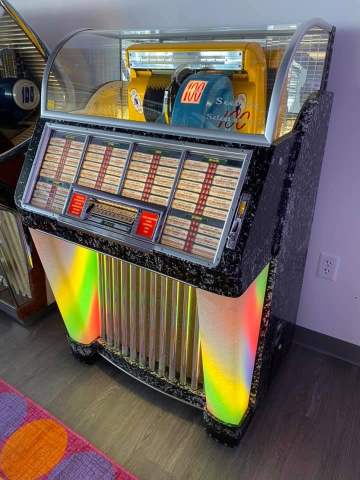 Seeburg M100C jukebox